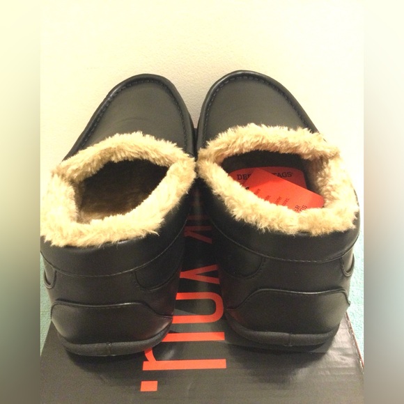 Men’s Black Faux Leather Slippers - Picture 4 of 7